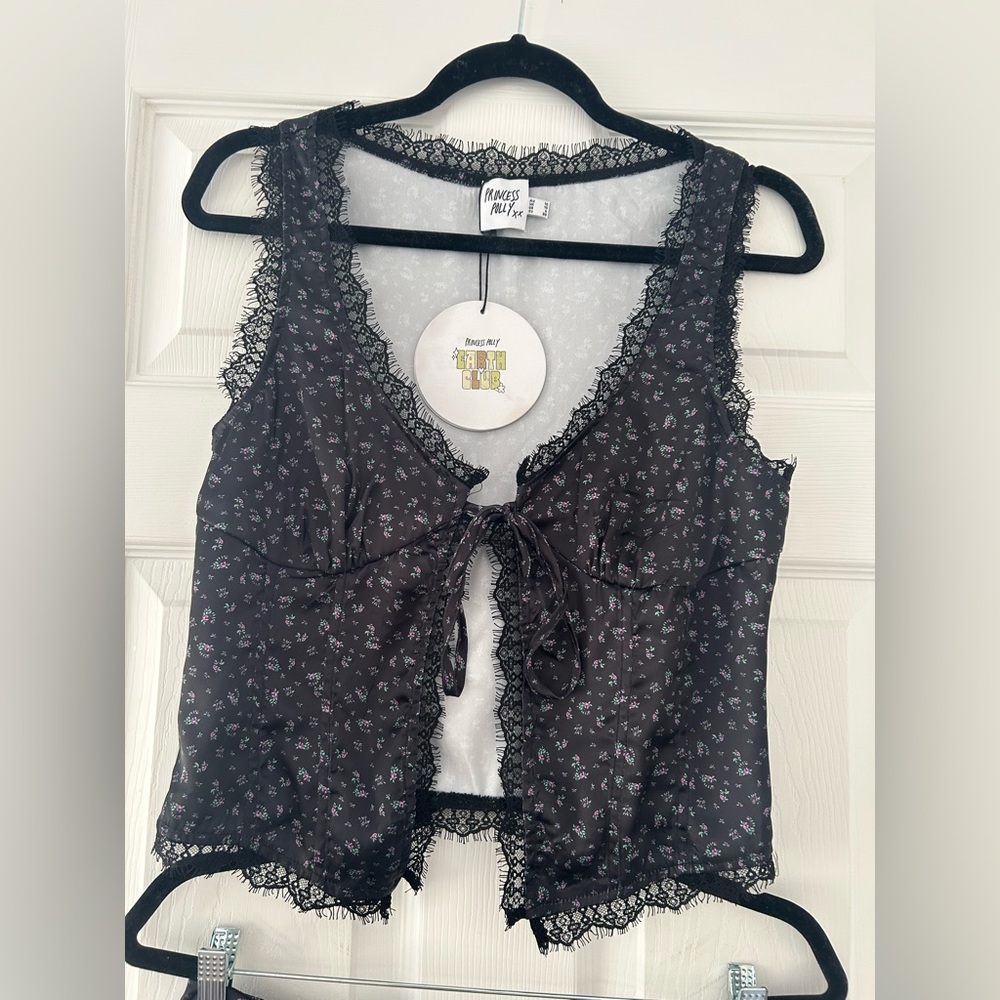 RARE NWT Princess Polly Mavie Satin Black Floral Two-Piece Set - Picture 4 of 15
